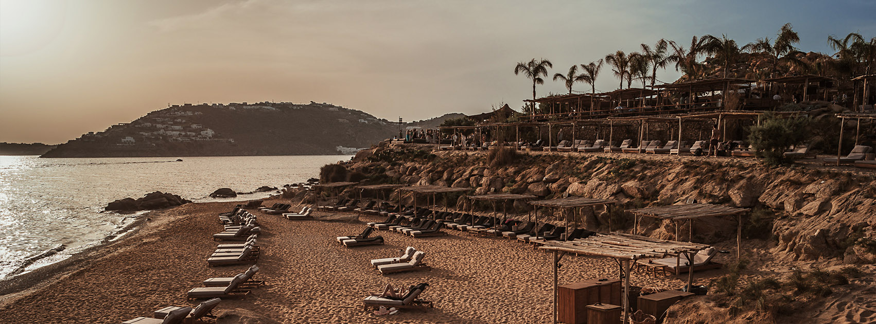 op 5 Best Beach Clubs for Partying in Mykonos